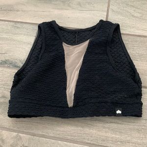 Boty black sports bra
